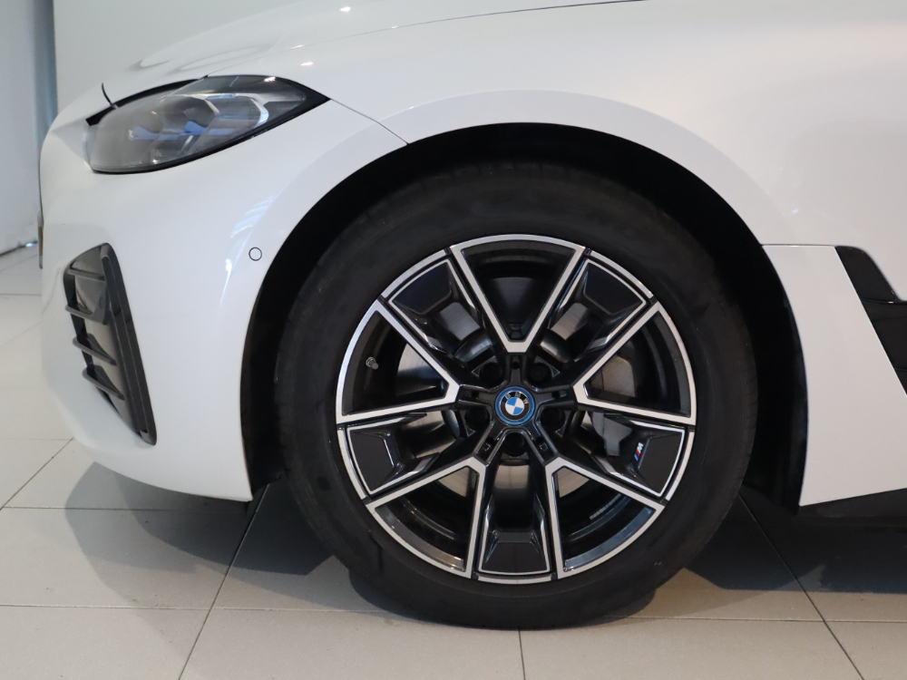 BMW Serie i4 Coupe 40 eDrive foto 5